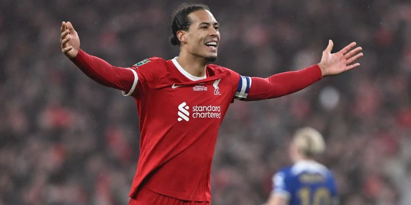 Virgil van Dijk là cầu thủ quan trọng nhất ở hàng phòng ngự 