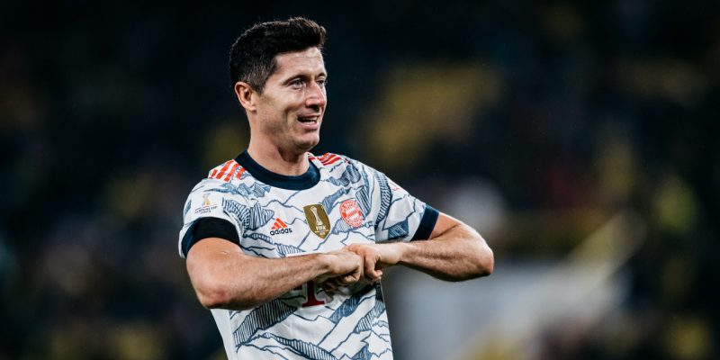 Mùa giải 2020-21 chứng kiến Lewandowski phá vỡ kỷ lục của huyền thoại Gerd Muller